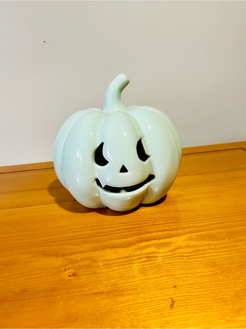 Light up Ceramic Jack-o'-Lantern Pumpkin in Pale Mint